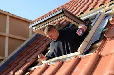 Pose de fenêtres de toit Velux à Taxenne